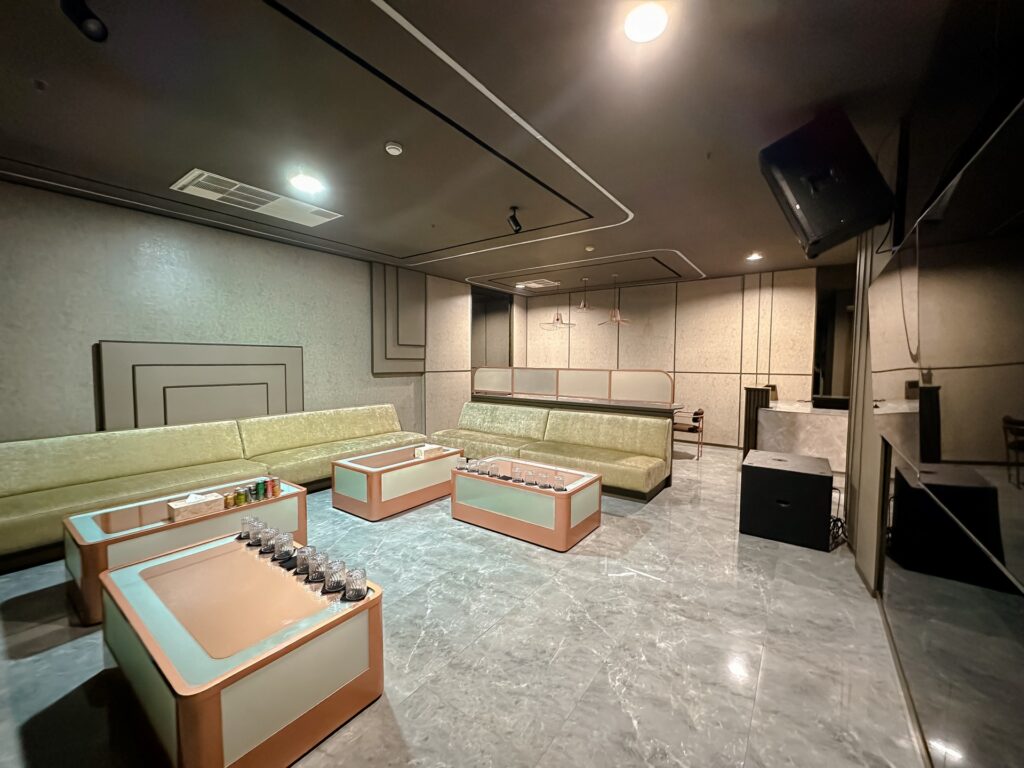 Ruang Mewah Executive Barna Karaoke Jakarta Pusat