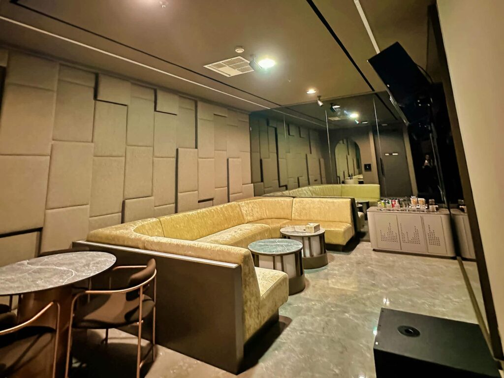 Tempat Karaoke Jakarta Barna KTV